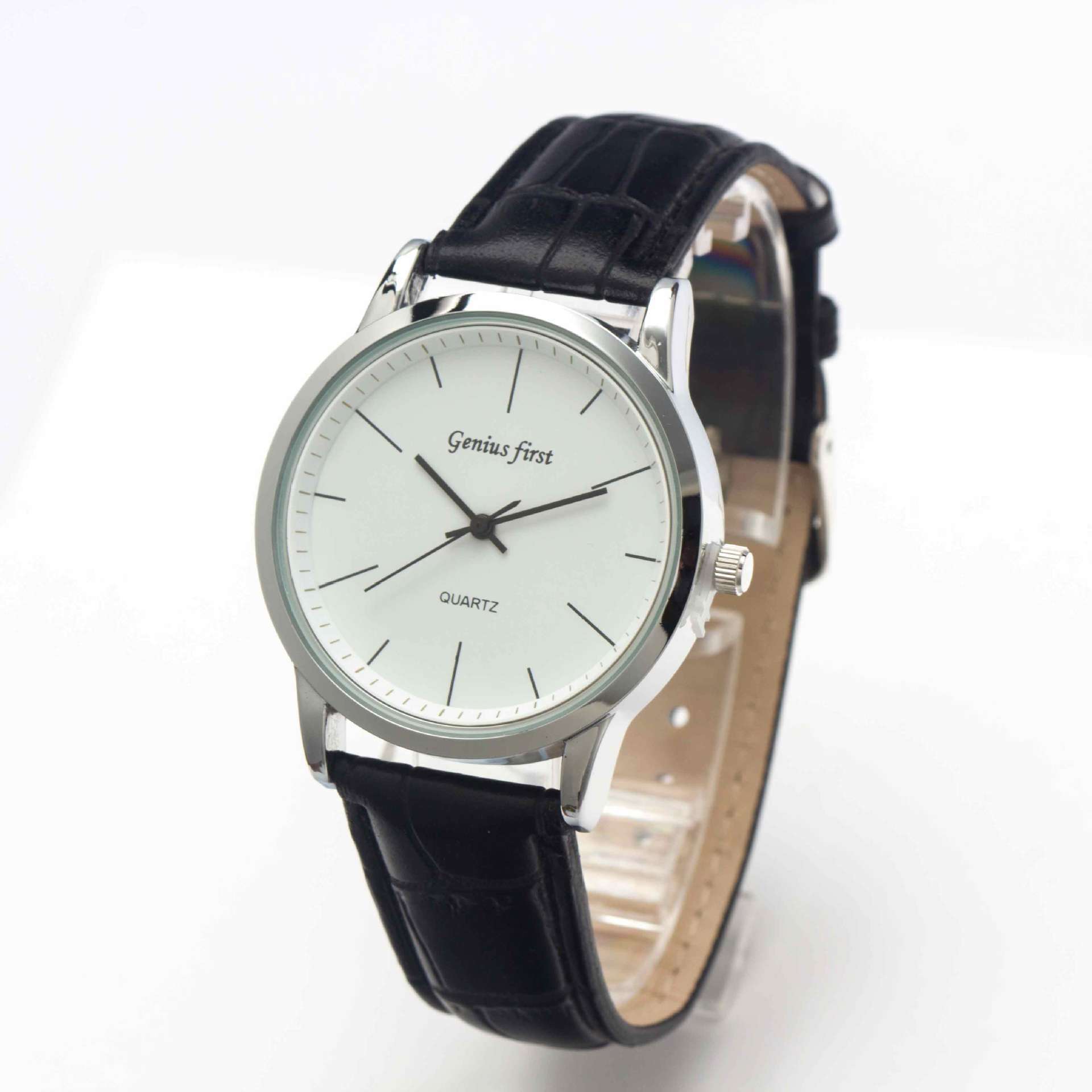 Men's Business Watch with a simple stylish strap