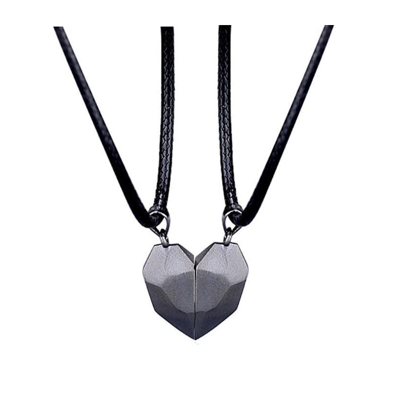 Heart-shaped Magnet Necklace: Creative Design