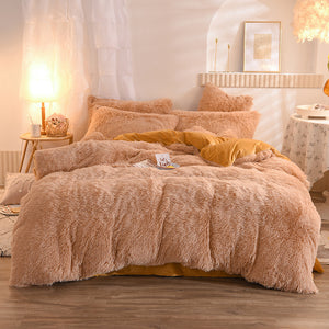 Luxuriöses Bettwäscheset aus dickem Fleece.