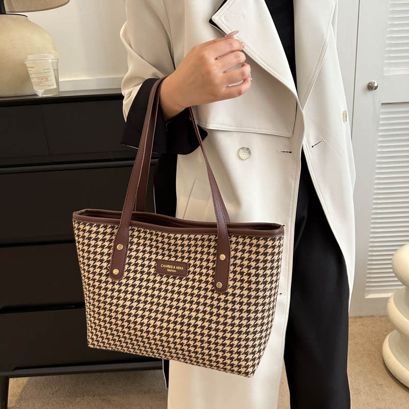 Houndstooth Shoulder Bag - Winter Fashion Commuting Handbag for Women