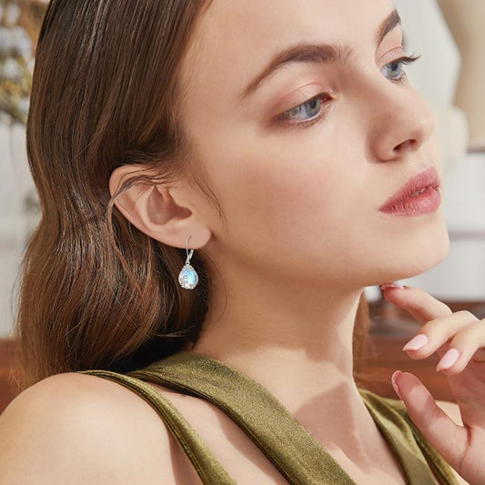 Filigrane Tropfen-Ohrringe mit Klappverschluss: Geschenk für Frauen