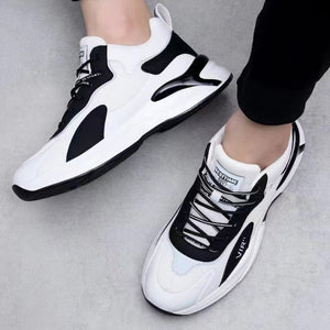 Men's Black & White Lightweight Sneakers