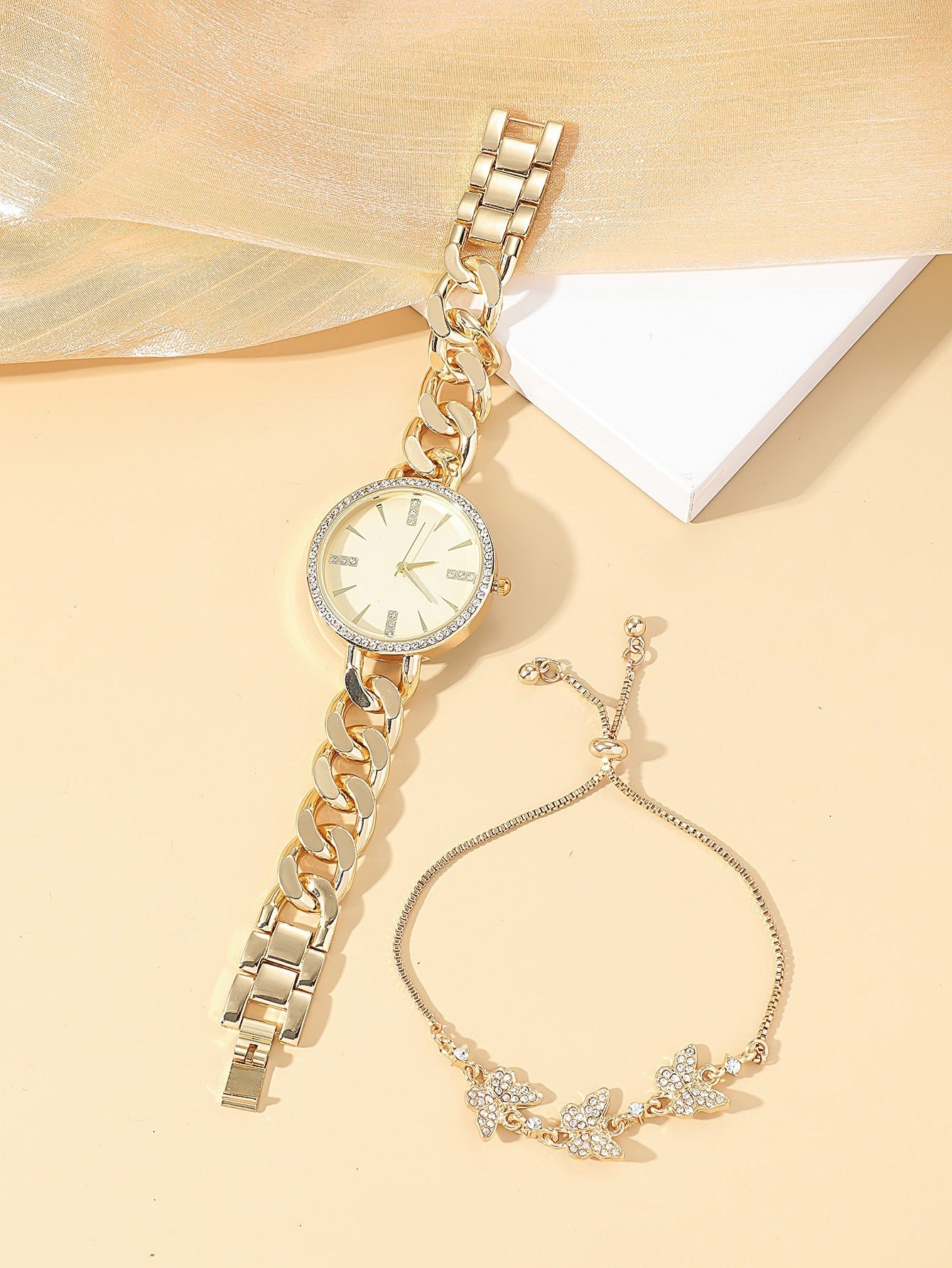 Women's Watch With Rhinestones And Chain Strap