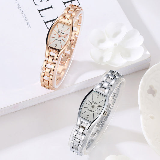 Reloj de cuarzo con diamantes ovalado simple para mujer