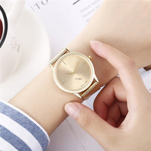 Reloj de cuarzo minimalista de malla para mujer