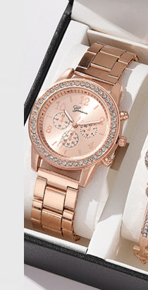 Women's Gift Set Of Bracelet Watch And Pendant