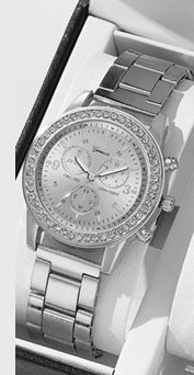 Women's Gift Set Of Bracelet Watch And Pendant
