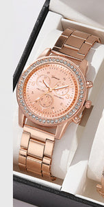 Women's Gift Set Of Bracelet Watch And Pendant