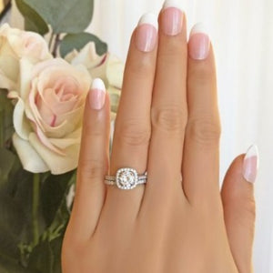 Diamond Engagement Couple Rings: Fashionable