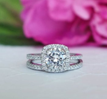 Diamond Engagement Couple Rings: Fashionable