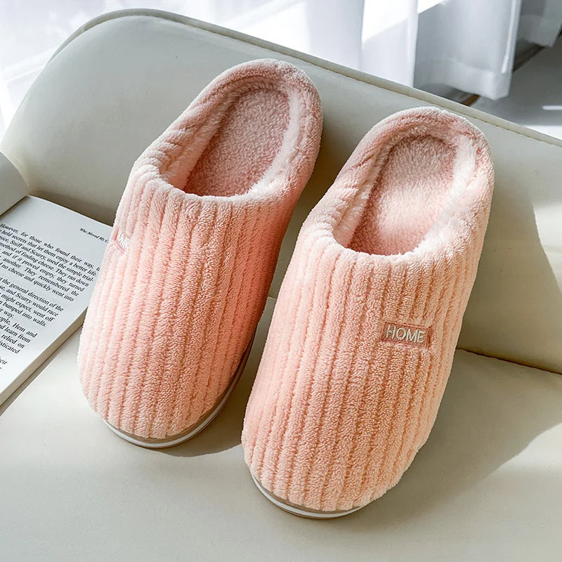 Zapatillas de algodón simples de Color sólido antideslizantes para invierno, pantuflas cálidas de felpa para el hogar, zapatos de casa para parejas de mujer