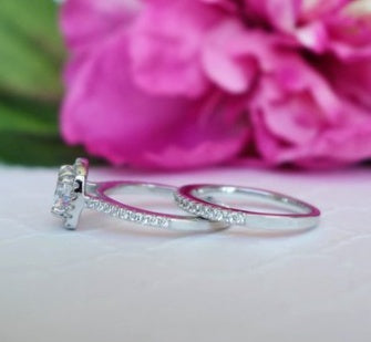 Diamond Engagement Couple Rings: Fashionable