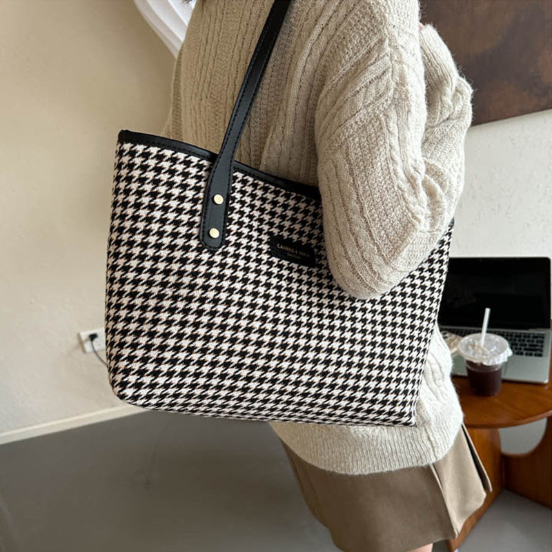 Houndstooth Shoulder Bag - Winter Fashion Commuting Handbag for Women